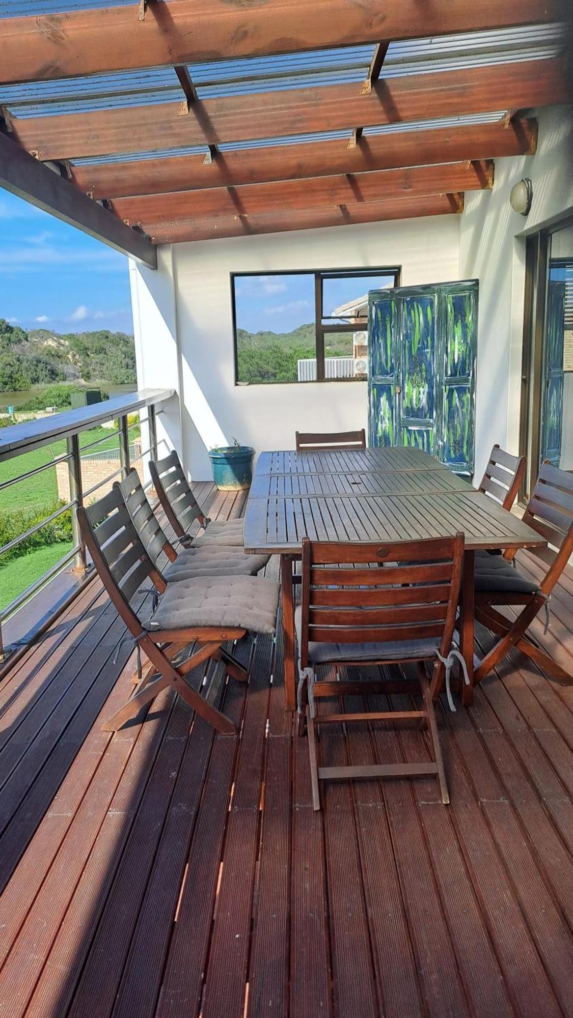 The Jetty Apartment *